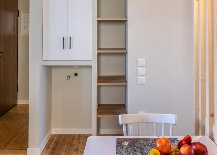 Stone Across Eiffel's Tower - Filiatro 3 Casa vacanze Filiatrá