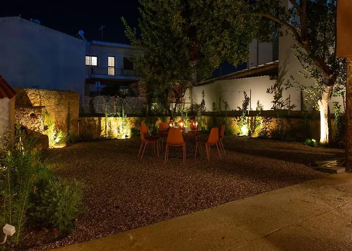 Casa vacanze Stone Across Eiffel's Tower - Filiatro 3 Filiatrá