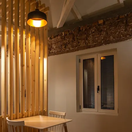 Casa de Férias Stone Across Eiffel's Tower - Filiatro 3 Filiatrá