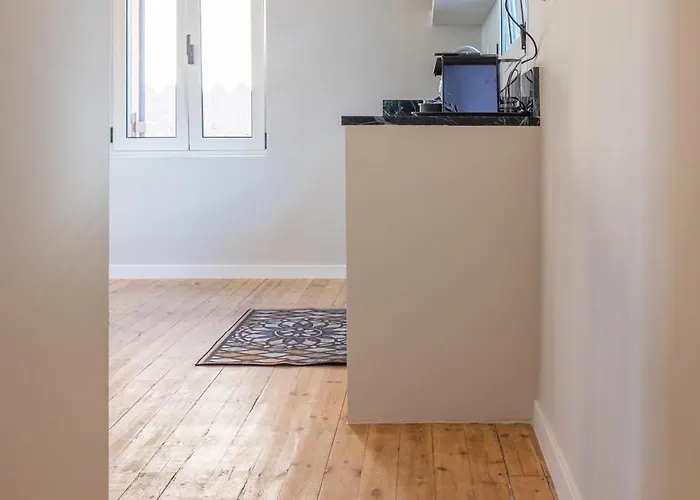 Vakantiehuis Stone Across Eiffel's Tower - Filiatro 3